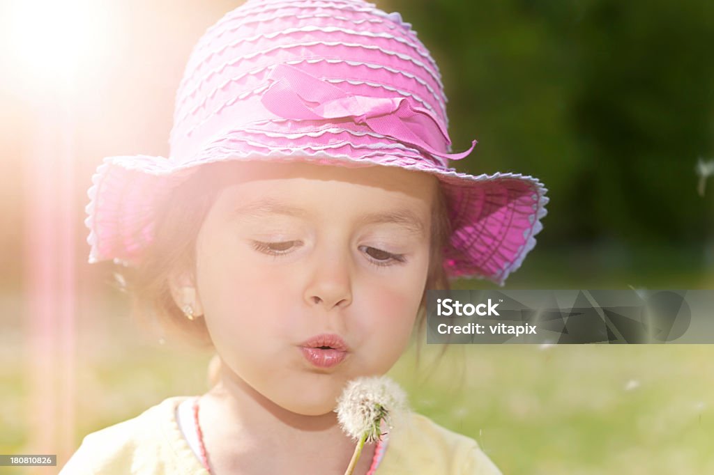 Creazione di una lista dei desideri - Foto stock royalty-free di Ambientazione esterna