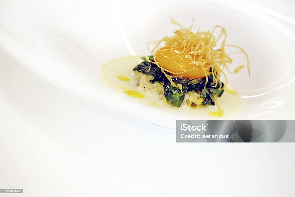 Uovo Gourmet - Foto stock royalty-free di Besciamella