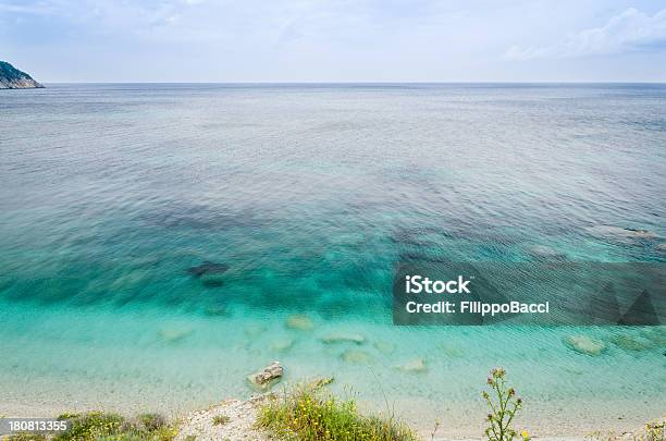 Foto de Belo Mar Na Ilha De Elba Toscana Itália e mais fotos de stock de Azul Turquesa - Azul Turquesa, Céu - Fenômeno natural, Destino turístico