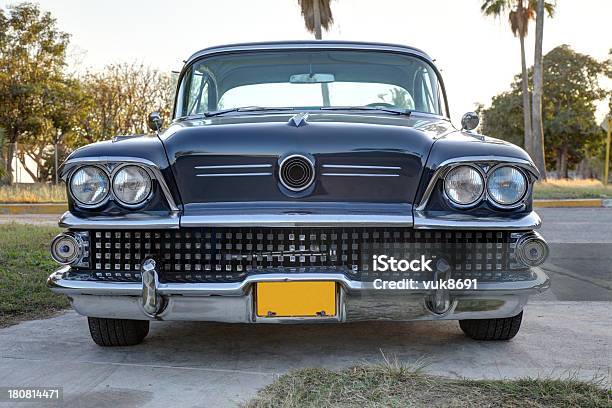 Hermoso Clásico Automóviles Foto de stock y más banco de imágenes de Coche de época - Coche de época, Cuba, 1950-1959