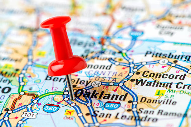 istock US capital cities on map series: Oakland, CA 180815477