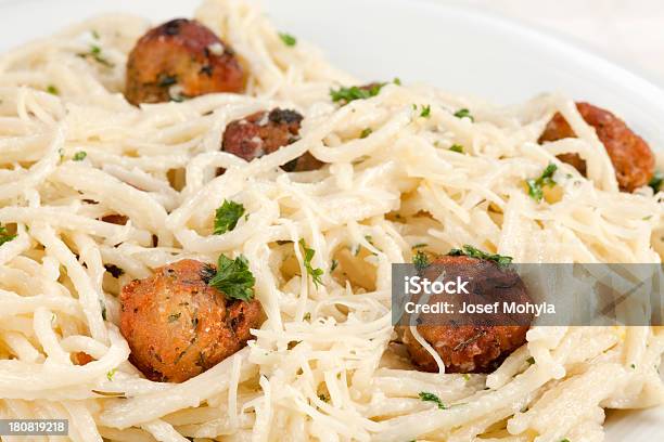 Tuna Smażone Kulki Z Spaghetti - zdjęcia stockowe i więcej obrazów Bez ludzi - Bez ludzi, Cytryna, Fotografika