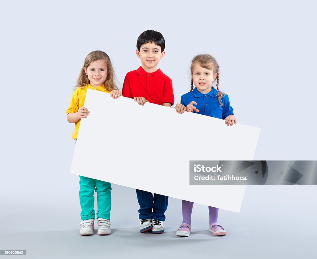 Preschoolers mit leere Schild - Lizenzfrei Transparent Stock-Foto