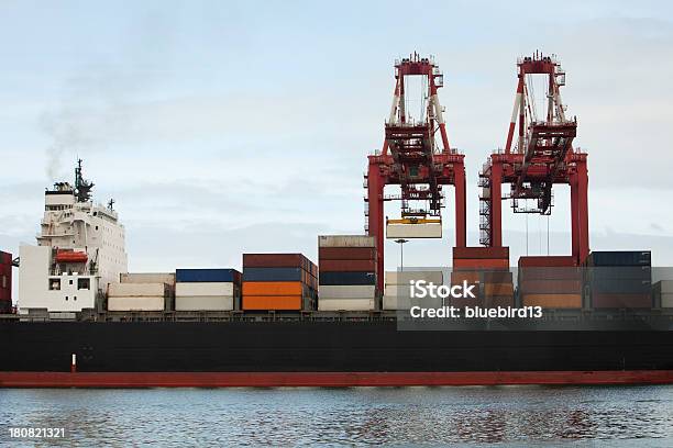 貨物船 - クレーンのストックフォトや画像を多数ご用意 - クレーン, 乗客輸送船, 交通輸送