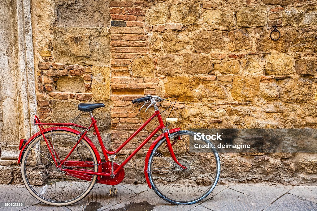 Red Bicycle [url=http://www.istockphoto.com/search/lightbox/9999415#964e0d]
[img]http://dl.dropbox.com/u/20472407/BIKES.jpg[/img][/url] Abandoned Stock Photo