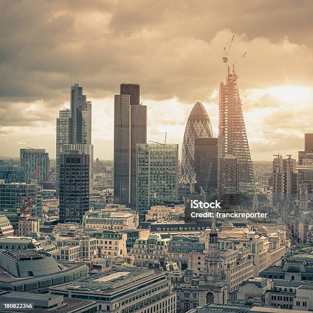 London Skyline Della Città - Fotografie stock e altre immagini di Londra - Londra, Sir Norman Foster Building, Stile retrò