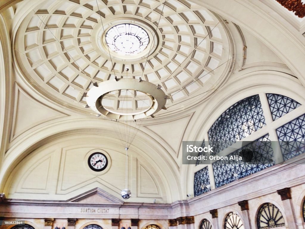 lobby da França estação, Barcelona - Foto de stock de Arquitetura royalty-free