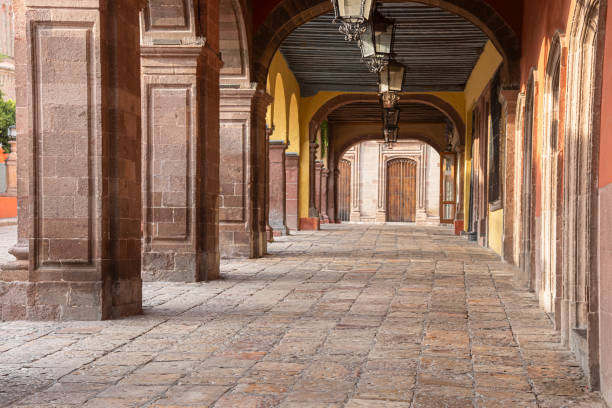 istock Colonial hallway in a old town. 1808230027