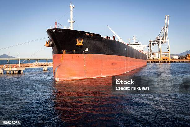 Statek Cargo - zdjęcia stockowe i więcej obrazów Bez ludzi - Bez ludzi, Cysterna paliwowa, Fotografika