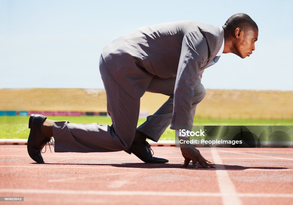 Aggressivo concorrenza - Foto stock royalty-free di Blocco di partenza per l'atletica