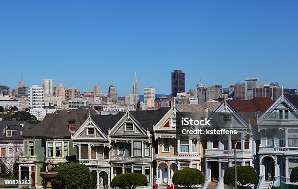 Vecchio E Nuovo San Francisco - Fotografie stock e altre immagini di Ambientazione esterna - Ambientazione esterna, Architettura, Blu