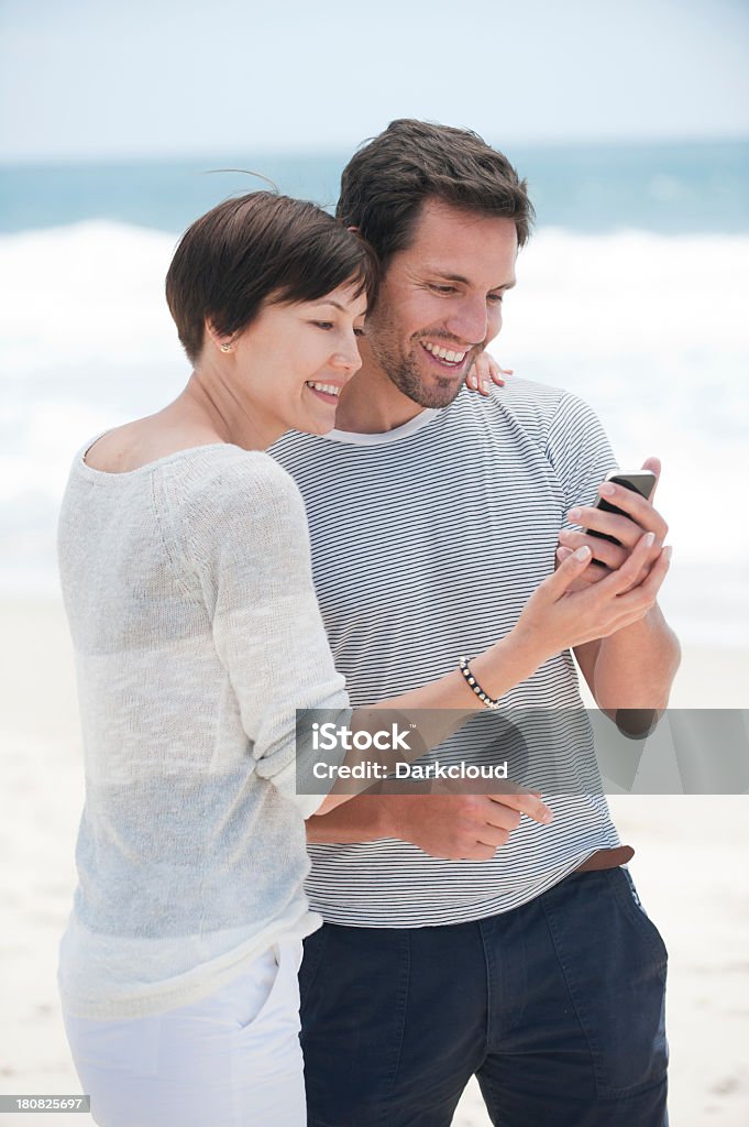 Paar am Strand - Lizenzfrei Paar - Partnerschaft Stock-Foto