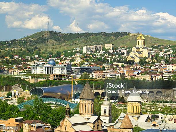 Tbilisi - Fotografie stock e altre immagini di Georgia - Caucaso del Sud - Georgia - Caucaso del Sud, Ambientazione esterna, Cantiere di costruzione