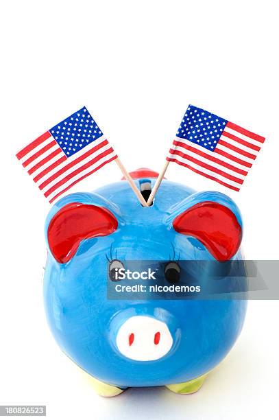 Piggybank Con Bandiera Americana - Fotografie stock e altre immagini di Affari - Affari, Attività commerciale, Banconota