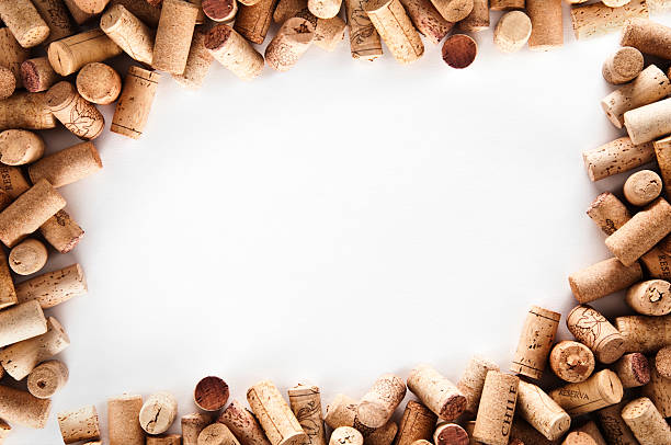 вино пробки кадр изолированные на белом фоне - wine cork white wine grape стоковые фото и изображения
