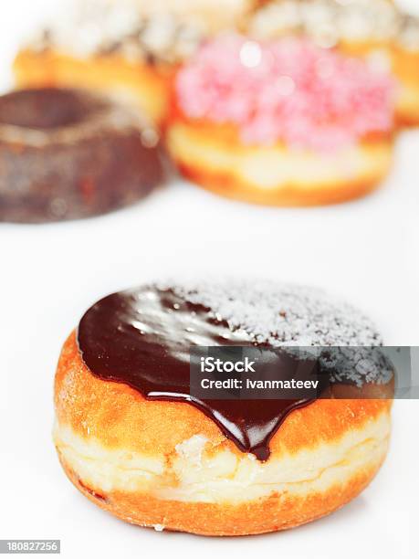 Donuts Stockfoto und mehr Bilder von Ansicht aus erhöhter Perspektive - Ansicht aus erhöhter Perspektive, Bildschärfe, Fokus auf den Vordergrund