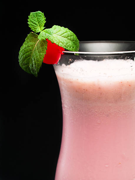 coleção de coquetéis-milk-shake de morango - strawberry mocktail smoothie cocktail - fotografias e filmes do acervo