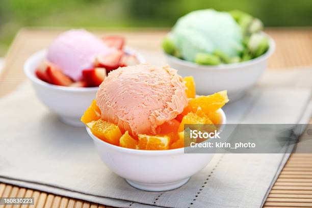 美味しいジェラート - アイスクリームのストックフォトや画像を多数ご用意 - アイスクリーム, イチゴ, オレンジ色