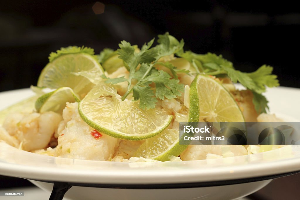 Frische Dampfbad Fisch mit einer Meeresfrüchte-sauce - Lizenzfrei Abnehmen Stock-Foto