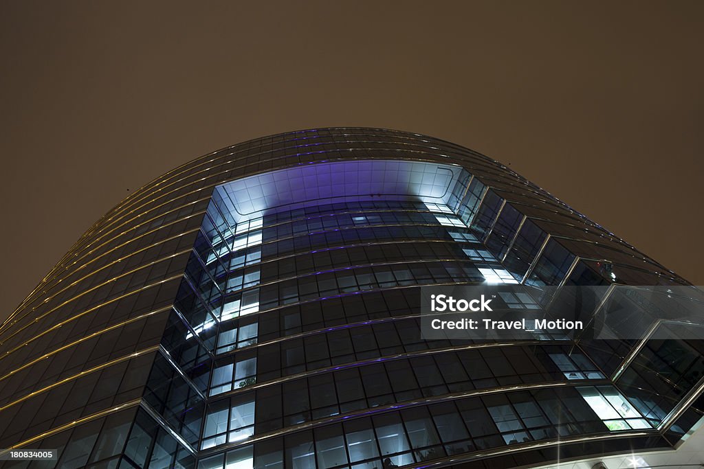 Büro Gebäude Fassade bei Nacht in Brüssel, Belgien - Lizenzfrei Arbeiten Stock-Foto