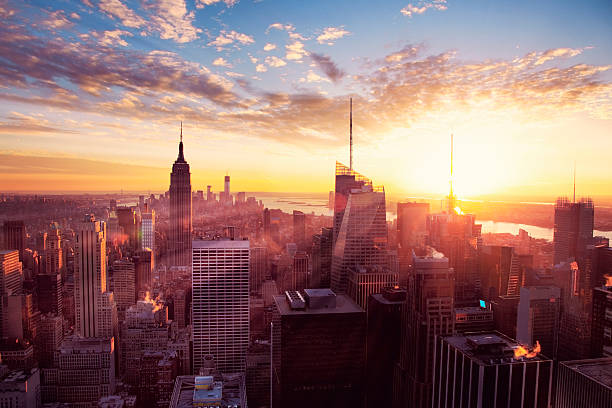istock Sunset over a New York City skyline 180834161