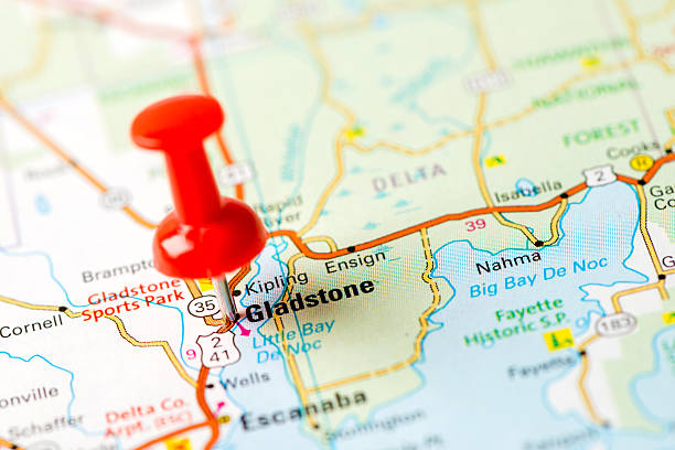 istock US capital cities on map series: Gladstone, MI 180834426