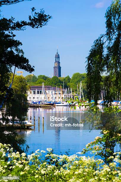 Stmichaeliskirche Di Amburgo - Fotografie stock e altre immagini di Amburgo - Amburgo, Vela, Fiume Alster