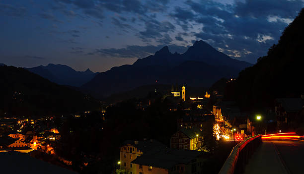 istock View of Berchtesgaden in the night 180835117
