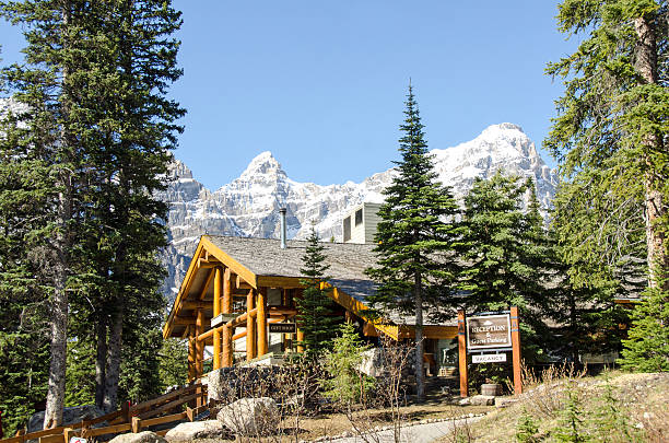 istock Banff Park Moraine Lake Lodge 180835716