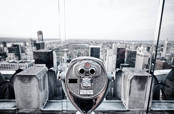 istock New York City skyline telescope 180835953