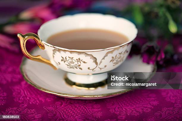 Винтажный Чашка Чая — стоковые фотографии и другие картинки Чайная чашка - Чайная чашка, Чай - горячий напиток, Англия
