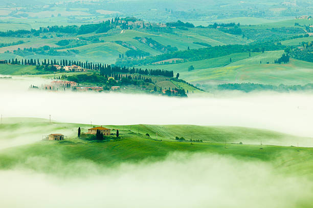 istock Tuscan Landscape, Morning Fog, Val d'Orcia 180839138