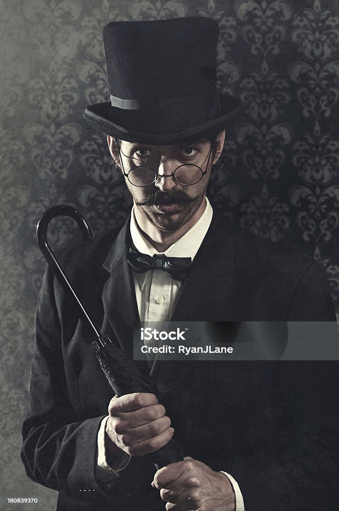 Baffi gentiluomo di classe/Business Uomo con cappello a cilindro - Foto stock royalty-free di Uomini