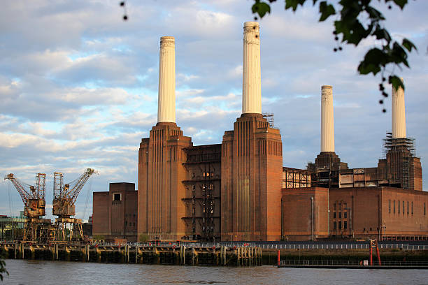 istock Battersea Power Station 180839414