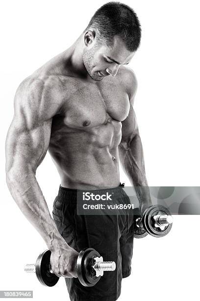 Bodybuilding Stockfoto und mehr Bilder von Aktiver Lebensstil - Aktiver Lebensstil, Aktivitäten und Sport, Anaerobes Training