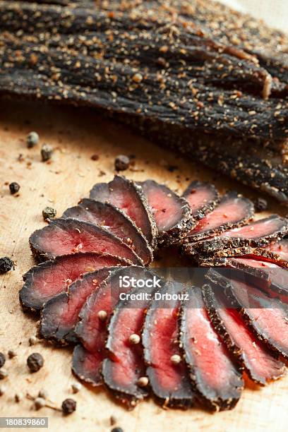 Biltong Stockfoto und mehr Bilder von Trockenfleisch - Trockenfleisch, Geräucherte Lebensmittel, Rindfleisch