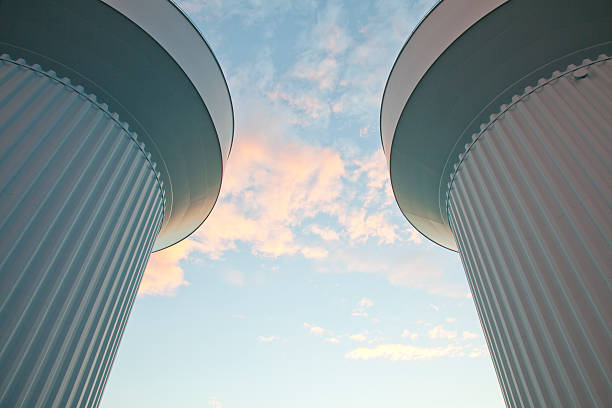 agua tower - desalination fotografías e imágenes de stock