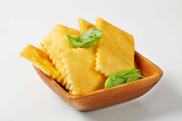 gnocco fritto 揚げた生地パフ - gnocco fritto ストックフォトと画像