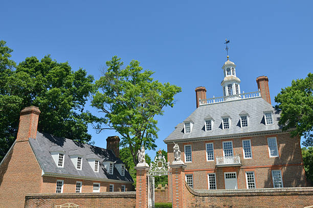 Governor's Palace in Williamsburg "View of Governor's Palace from Palace Green in Williamsburg, Virginia, USA" governor's palace williamsburg stock pictures, royalty-free photos & images