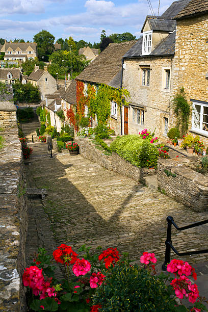 istock Picturesque Cotswolds - Tetbury 180842793