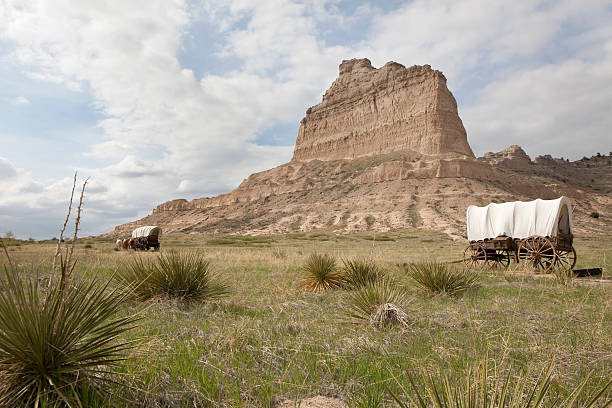 istock Wagons and Scotts Bluff National Monument Nebraska 180846257