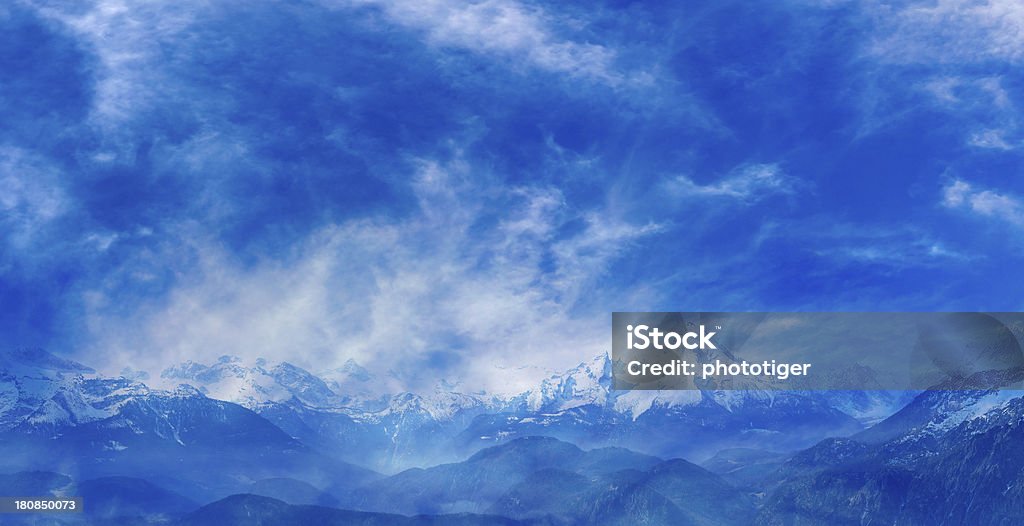 Dramática las condiciones climáticas en los Alpes austríaco - Foto de stock de Aire libre libre de derechos