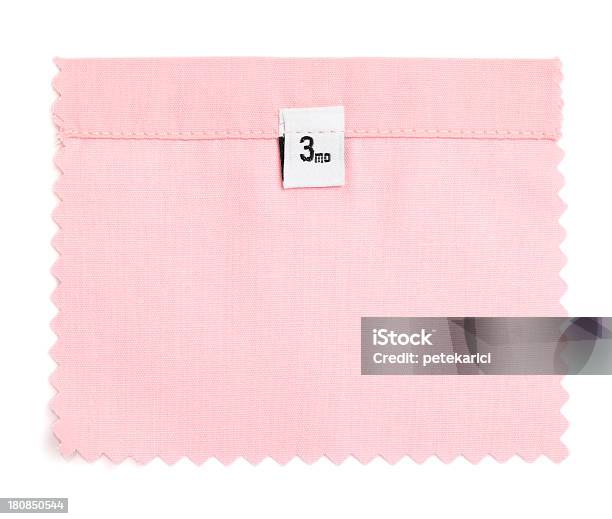 3 Meses Etiqueta De Color Rosa Muestrario De Tejidos Foto de stock y más banco de imágenes de 2-5 meses
