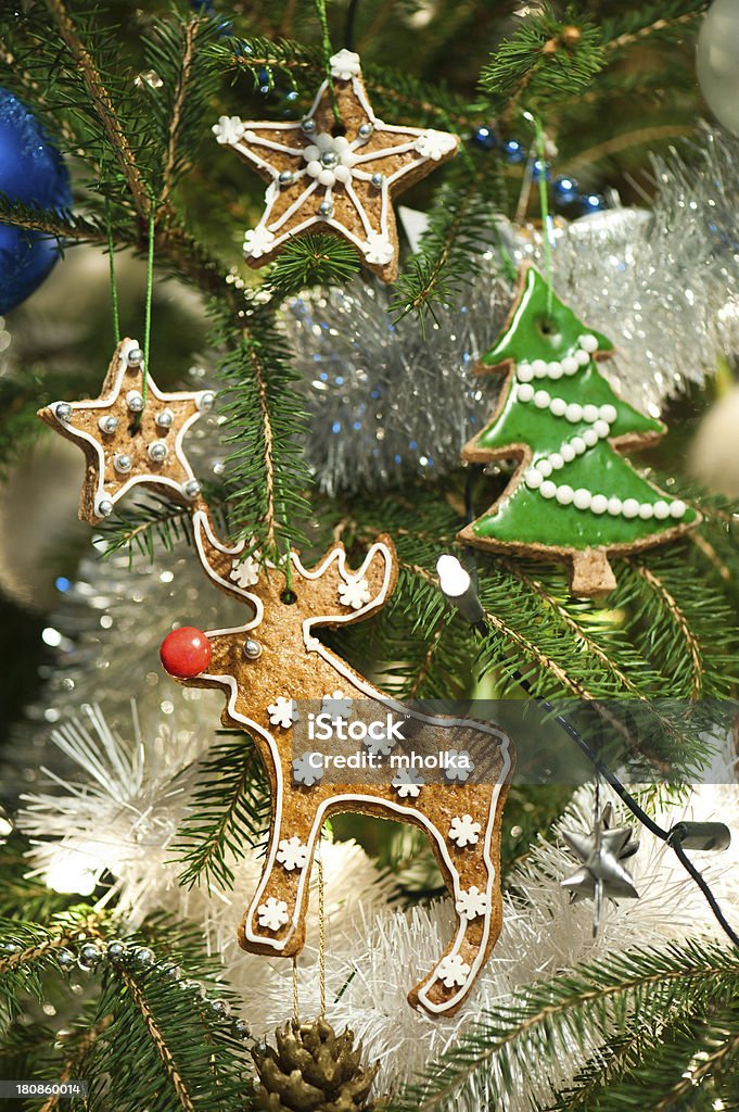 Печёный Рождественская елка украшения - Стоковые фото Ёлочная гирлянда роялти-фри