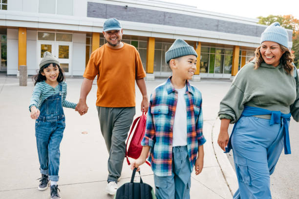 istock How involved should parents be in their children’s school 1808604939