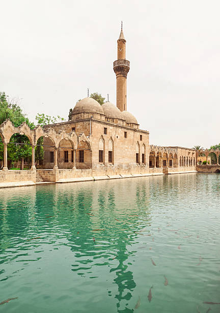 istock Halil-ur Rahman Mosque and Holy lake (Urfa) 180864076