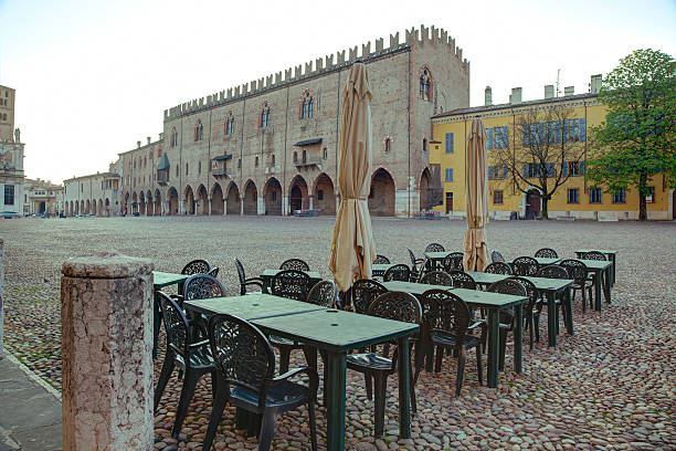 istock Sordello square at dawn. Mantova, Italy 180865595