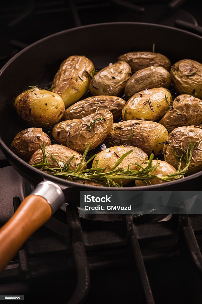 Patatas asadas - Foto de stock de Patatas asadas libre de derechos