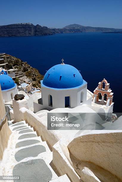 Kirche Und Aussicht Auf Der Insel Santorin Griechenland Stockfoto und mehr Bilder von Blau