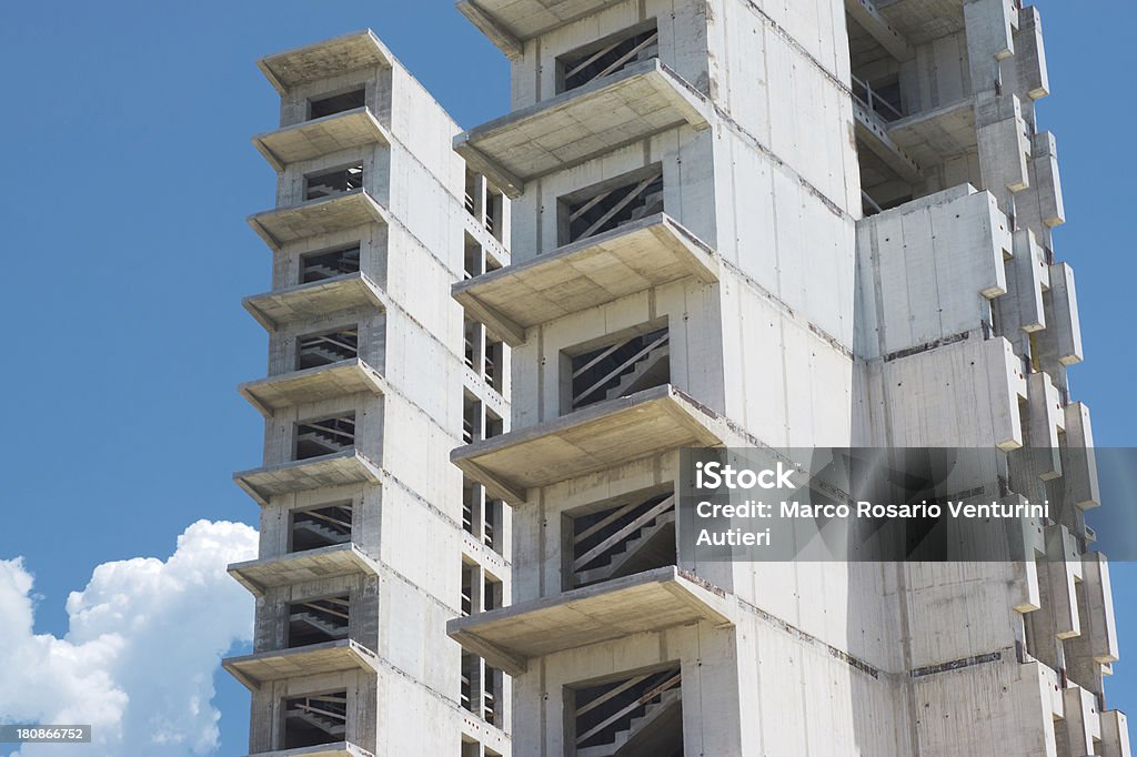 보강된 콘크리트 새로운 개발 고층 빌딩 - 로열티 프리 집 스톡 사진